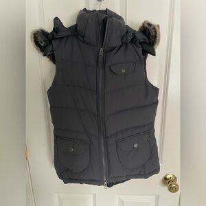Athleta Goose Down  Vest Women's Size XS Stowaway Removable Fur Hoodie Gray
